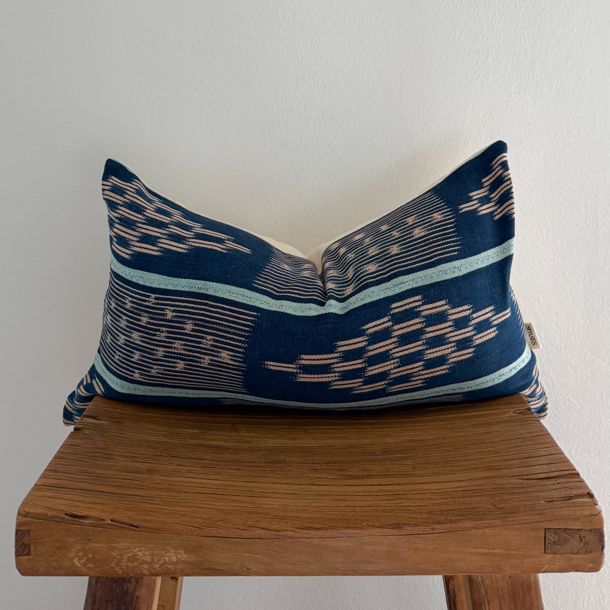 Saye Lumbar Baule Scatter Cushion Cover
